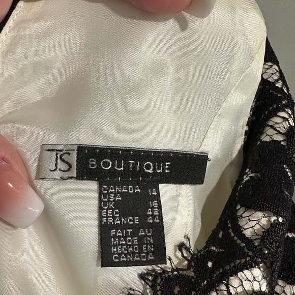 JS Boutique Black Lace Top w Pleated Bottom- Gorgeous Ruched Waist & Side Zipper - Picture 10 of 11